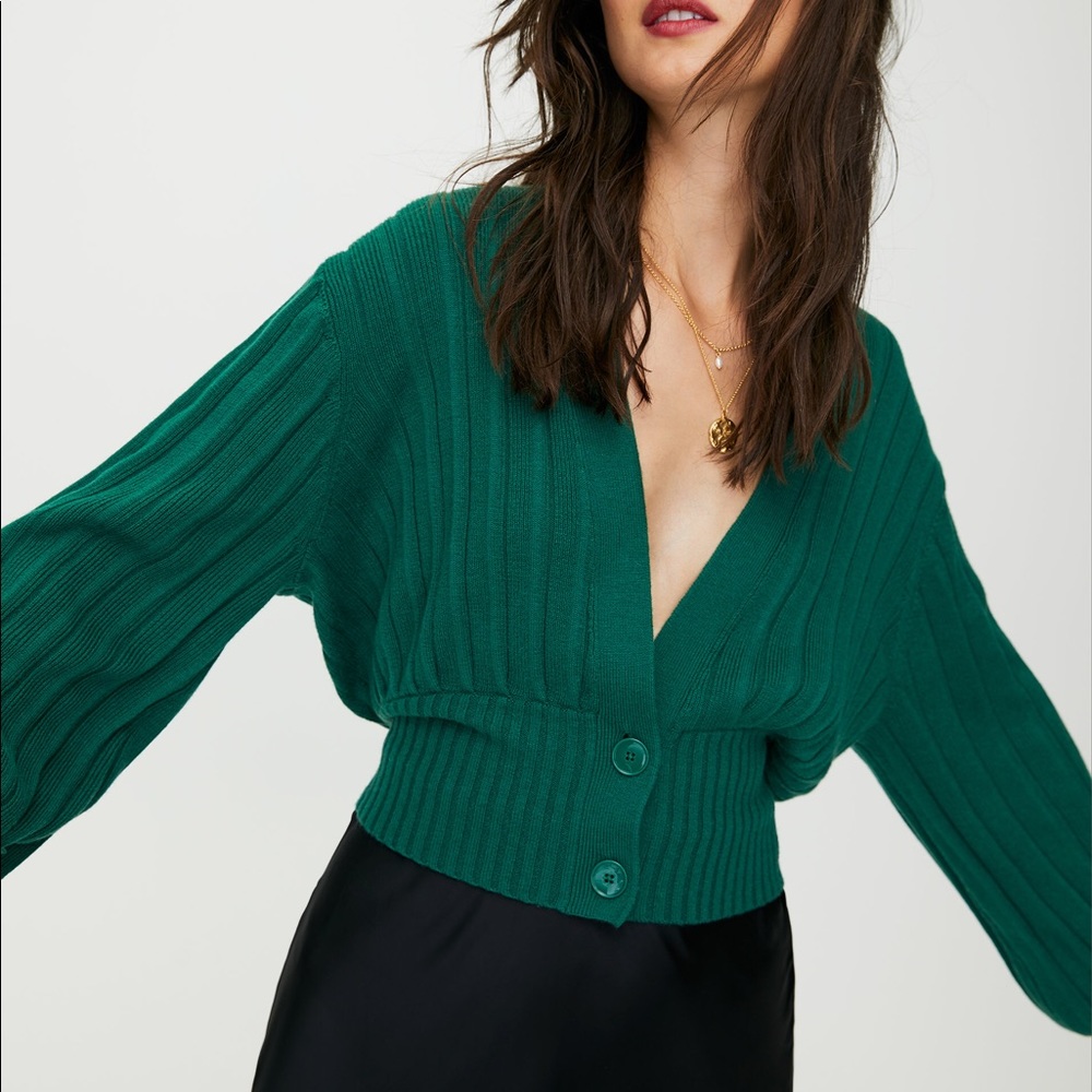 Aritzia Wilfred Thais cardigan light grey